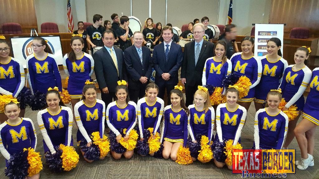 Pictured above a group of McAllen High School students. Officials from L-R: Roy Rodriguez, McAllen city Manager;  Jim Darling Mayor; Will Collins, Terracor Real Estate Services and Kevin D. Pagan, McAllen City Attorney.