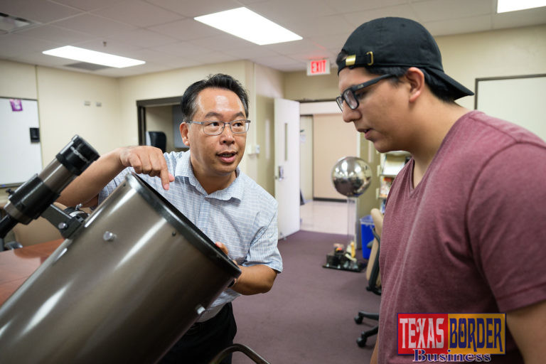 High school students step up to conduct college research in UTRGV’s HIGH Scholars program
