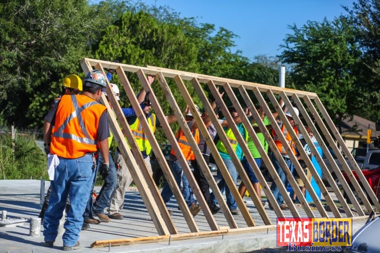 STC construction supervision students to dedicate home for families in need