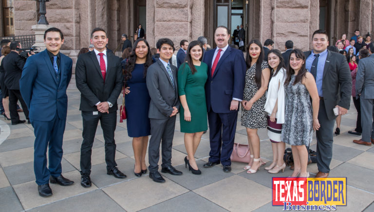 Eleven UTRGV students spend 85th Texas legislative session as interns