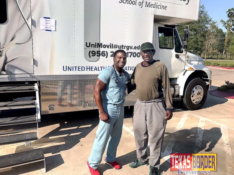 Unimóvil: UTRGV School of Medicine mobile clinic is in Houston, providing medical aid to hurricane victims
