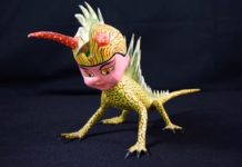 David Linares, Baby Alibrije (Chameleon), ca. 1987, papier-mâché. Gift of Carolyn Warmbold.