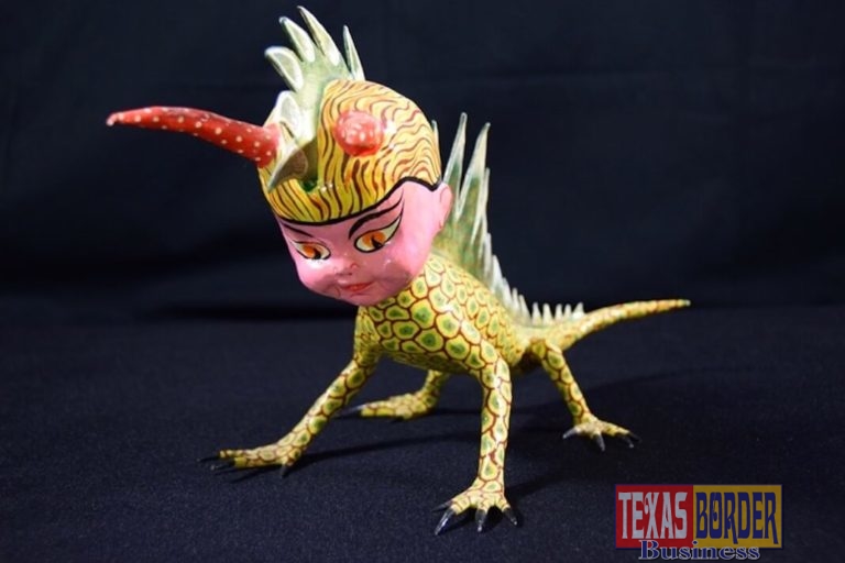 David Linares, Baby Alibrije (Chameleon), ca. 1987, papier-mâché. Gift of Carolyn Warmbold.