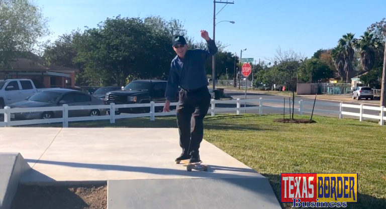 Houston Skateboard Park: Mayor Darling Shows Off Moves