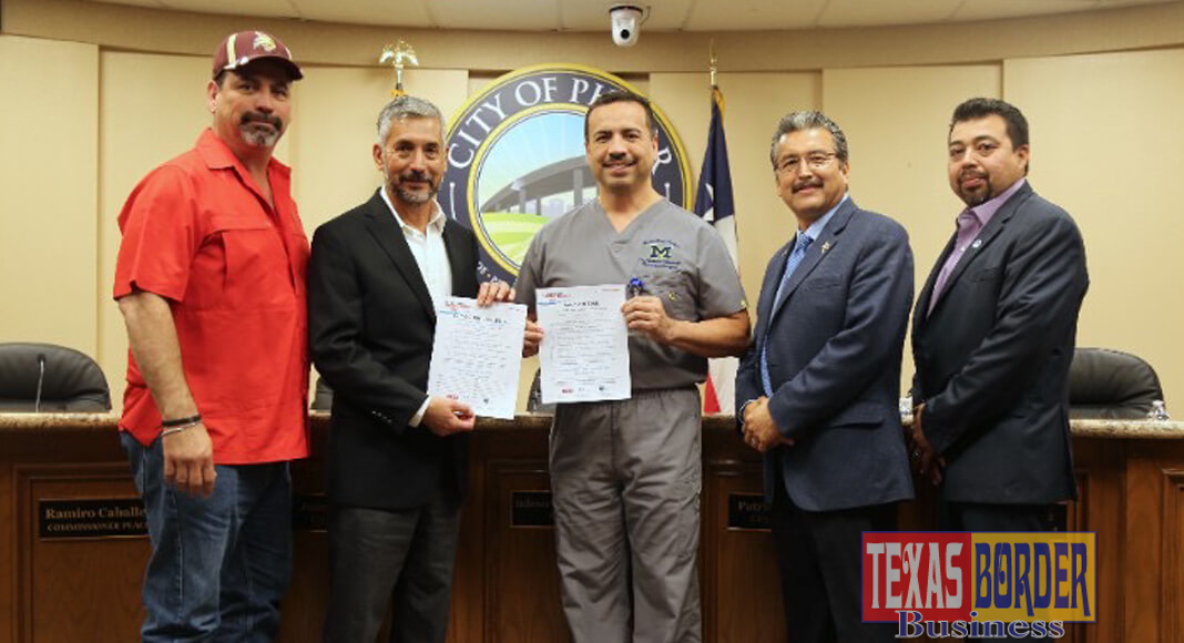 Mayor Hernandez and Pharr City Commissioners signed a pledge approving Pharr's participation in the 2018 IT'S TIME TEXAS Community Challenge sponsored by HEB.