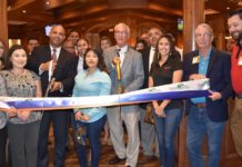 Juan Luis Mussenden, General Manager, and Peter Higgins, Managing Partner of Bob’s Steak & Chop House officially announced the beginning of lunch services; they are shown at the ribbon cutting ceremony.