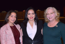 Pictured above from L-R: Rebecca Warren, daughter; Laura Nassri Warren and Kate Horan, director of the McAllen Public Library. Horan acted as the panel moderator for Class of 2818 Female Community Trailblazers in McAllen. Photo by Roberto Hugo Gonzalez