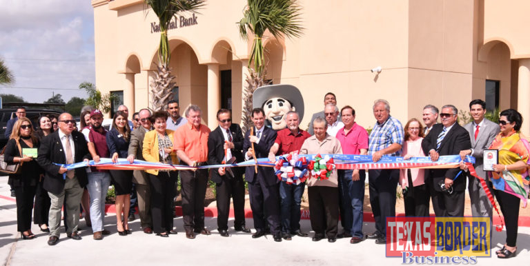 City of Alton celebrates ribbon cutting ceremony of its first banking institution. Lon Star National Bank made a commitment based on their visionary plan to serve small communities. Alonzo Cantu, Chairman; David Deanda, President and Alton’s mayor Salvador Vela together in this historic event. Board members and staff from the bank also joined in the celebration. Photo By Roberto Hugo Gonzalez
