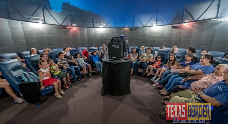 H-E-B Planetarium Draws Close to 500 Stargazers for Planetary Observations