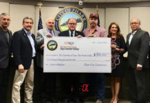 Pharr Presents Check for $500,000 to UTRGV School of Medicine