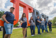 UTRGV helps high school students get a jump on college credits by allowing them to enroll, free of charge, in its Dual Enrollment Program . During the fall 2017 semester, 576 students were enrolled in the program; but that number jumped to 722 for the fall 2018 semester. A study by The UT System looked at dual credit programs and found a student’s exposure to one dual credit course can have a significant impact on his or her academic success. Pictured are former UTRGV dual enrollment students, from left: Elias Frias (Brownsville Early College High School, now a senior at UTRGV), Emma Medellin (Early College High School in Harlingen, now a UTRGV graduate), Mayra Tovar (Brownsville Early College High School, now a UTRGV graduate), Jaime Fonseca (Brownsville Early College High School, now a senior at UTRGV), Magdalena McKula (Brownsville Early College High School, now a UTRGV graduate), Enrique Granados (Trinidad Garza Early College High School in Dallas, now a senior at UTRGV) and Nallely Flores (Brownsville Early College High School, now a senior at UTRGV). (UTRGV Photo by David Pike)