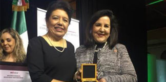 PHOTO FROM LEFT TO RIGHT: Consul General of Mexico in Laredo, Texas the honorable Ambassador Carolina Zaragoza Flores and IBC-Bank VP of Marketing Margarita Flores