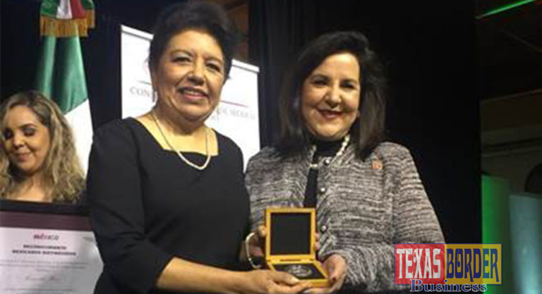 PHOTO FROM LEFT TO RIGHT: Consul General of Mexico in Laredo, Texas the honorable Ambassador Carolina Zaragoza Flores and IBC-Bank VP of Marketing Margarita Flores