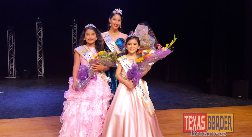  Pictured L-R: Miss Onion Blossom Jaymie Aguirre, Miss Onion Fest Alexa Garcia and Miss Pearl Onion Princess Victoria Barrera