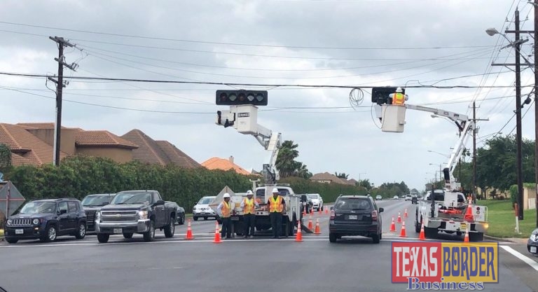 Temporary Traffic Light at Dove Ave, 2nd St. Installed