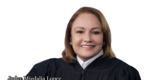 Accompanied by her husband, children and grandchildren, Judge Migdalia Lopez announced her candidacy for the 13th Court of Appeals. Judge Migdalia Lopez is currently a Juvenile Judge and has 39 years of legal experience, 27 of those years presiding over a number of courts: municipal, county court at law, district court, and juvenile court.