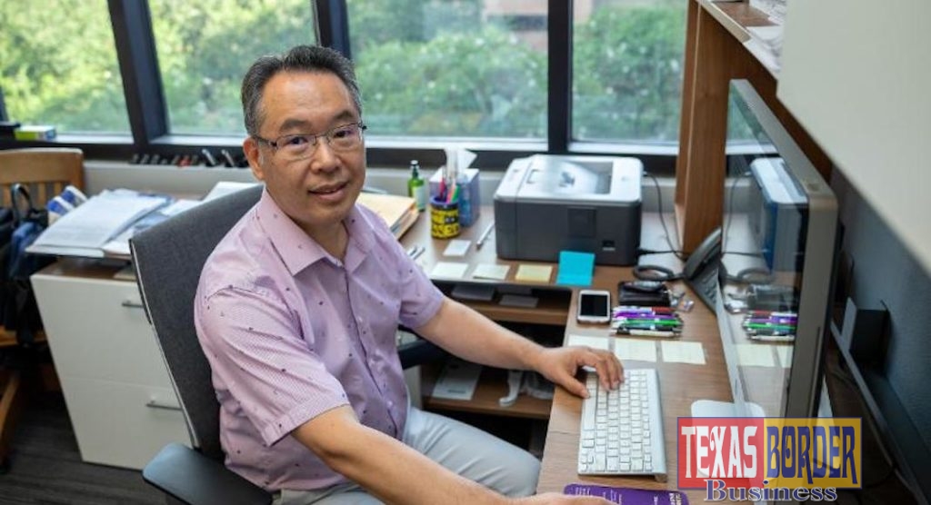 Dr. Hyin Chul Lee (UTRGV Photo by Paul Chouy)
