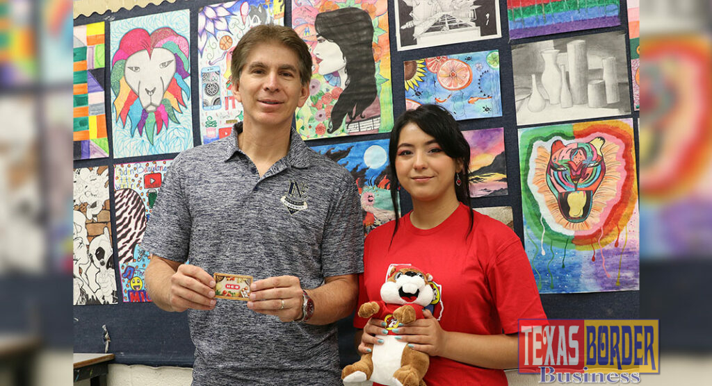 Edinburg North High School art student Brittlee Garcia is pictured holding one of the prizes she was awarded in the Don’t mess with Texas® K-12 Art Contest along with her art teacher, Manuel Saenz Jr., who is holding an H-E-B/Central Market gift card.