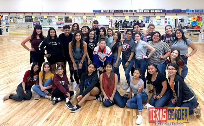Former Dallas Cowboys Cheerleader visits MHS Dance Team