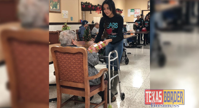 Campus Knitting Club donates homemade scarves to Local Nursing Home
