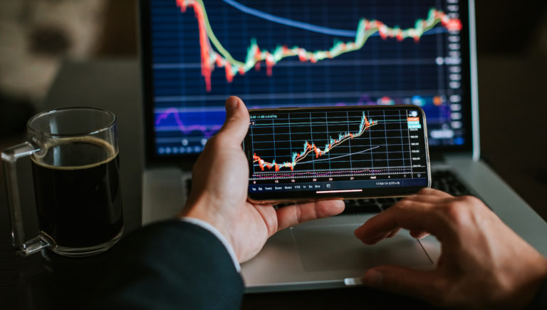 10 Months into Crisis, U.S. Billionaires’ Wealth Continues to Climb, up $1.1 Trillion – Nearly 40%