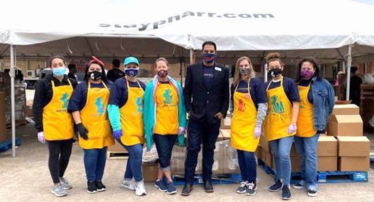 Food Bank RGV Partners with the Junior League of McAllen for ‘Meals under Moonlight’
