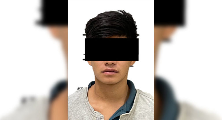Border Patrol Agents Arrest a Gang Member and a Criminal Migrant