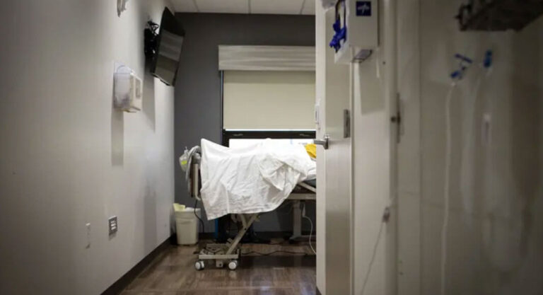The COVID-19 unit at the DHR Health Center in Edinburg in June 2020. Photo Credit:  Miguel Gutierrez Jr./The Texas Tribune
