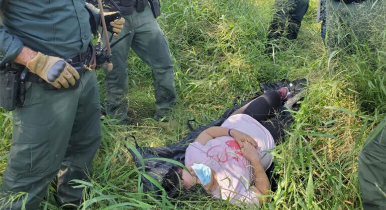 RGV Agents Respond to Migrants in Distress