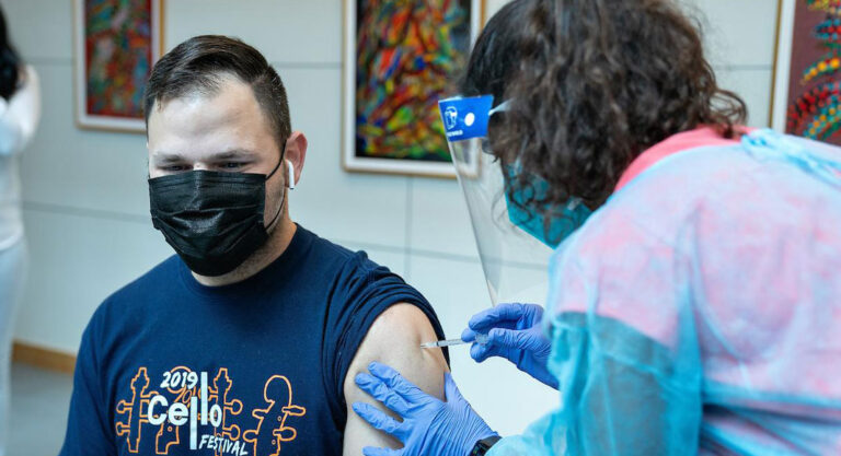 UTRGV joins the White House COVID-19 College Vaccine Challenge; encourages Vaqueros to get vaccinated