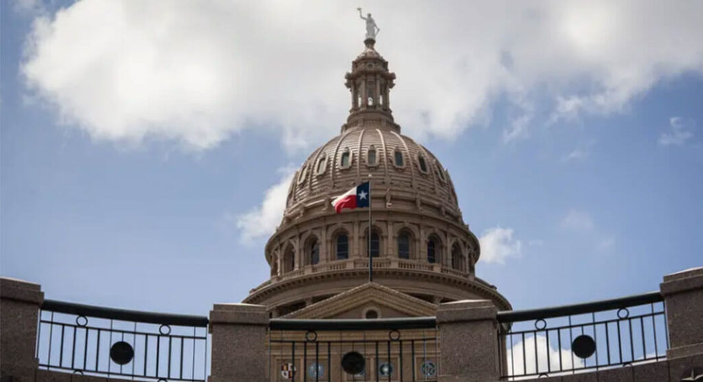 The Texas Capitol on Aug. 13, 2021. Photo Credit:  Sophie Park/The Texas Tribune