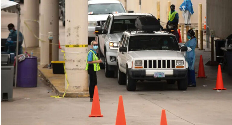 The St. Johns drive-through COVID-19 testing site off of Interstate 35 in north Austin on Aug. 5. Credit: Miguel Gutierrez Jr./The Texas Tribune