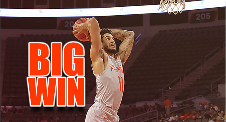 Men’s Basketball Blows Out UTSA