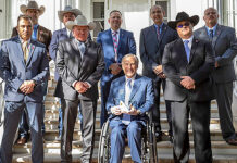 Governor Abbott Receives Blue Shield Award