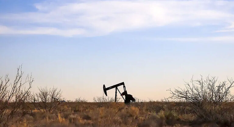 Texas lawmakers call for U.S. to ban Russian oil imports and increase domestic production