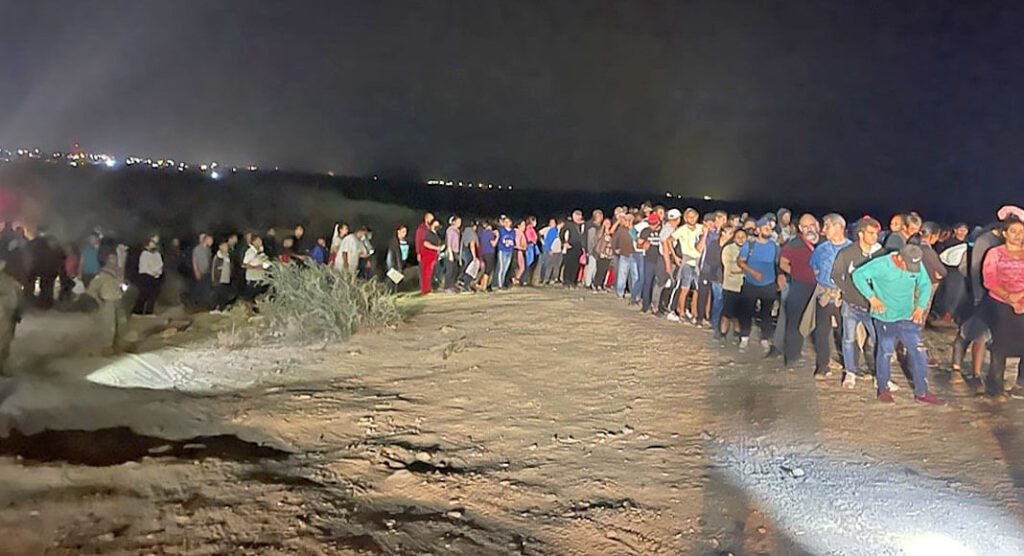  RGC agents encountered two large groups totaling 356 noncitizens in Starr County. The groups consisted of 217 single adults, 102 family members, 37 unaccompanied children. The migrants are from Central and South America, and Cuba.USCBP Image