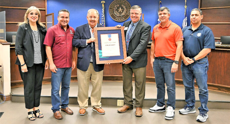 Judge’s Office Presented with “Best Practices” Award 