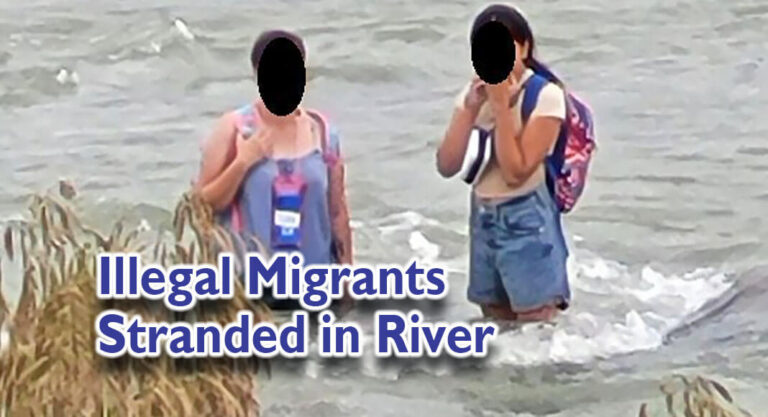 Smugglers Leave Two Migrants Stranded in the Rio Grande