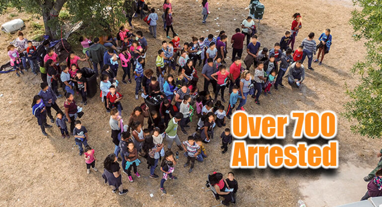 Del Rio Agents Apprehend Group of 700 Migrants