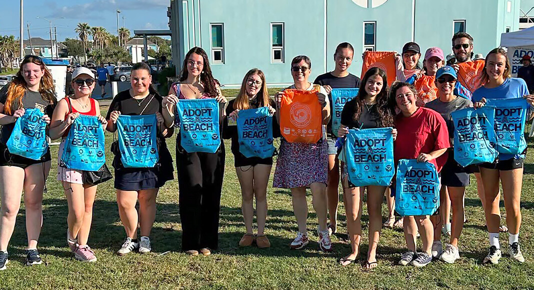 The Adopt-A-Beach program began in the fall of 1986 when 2,800 volunteers picked up 124 tons of trash. Since then, over 600,000 Texas Adopt-A-Beach volunteers have picked up more than 10,000 tons of trash from Texas beaches. Image courtesy of Texas GLO